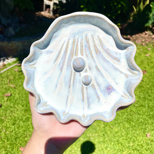Double Pearl clam (biggest clam)